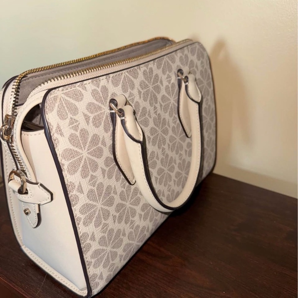 Kate Spade Cream Crossbody Bag - Picture 2 of 2